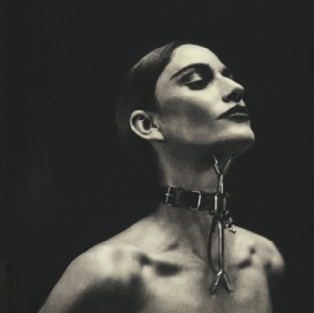 Niia - V [CD / Album]